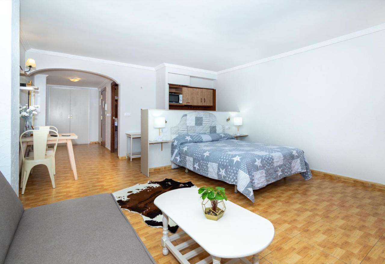 Unique Apartahotel 4-1 Torrevieja Buitenkant foto